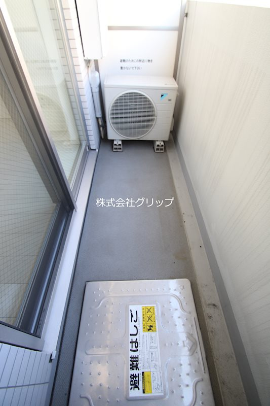 横浜市南区睦町１丁目の賃貸マンションのバルコニー