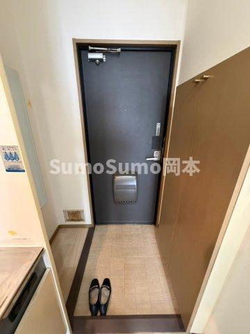 神戸市東灘区魚崎北町１丁目のアパートの玄関|明るい玄関です