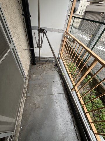エースハイツ歌島のバルコニー