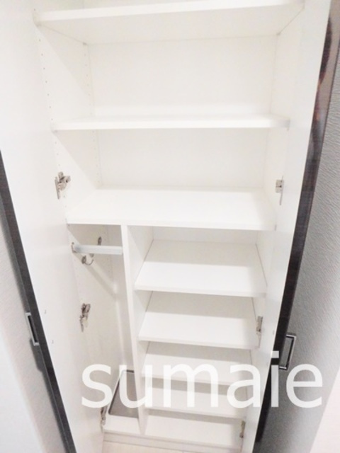 アクシーズタワー新都心の収納|玄関収納です☆