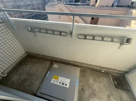 アゴラビルのバルコニー