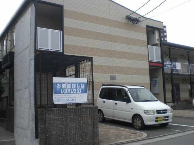 レオパレス花畑の外観