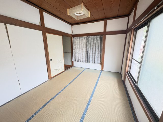 売土地　沼津市戸田のその他|上物有の土地です（室内）