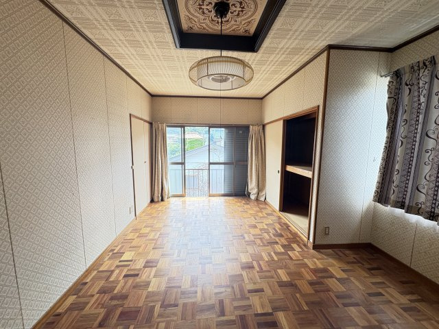 売土地　沼津市戸田のその他|上物有の土地です（室内）