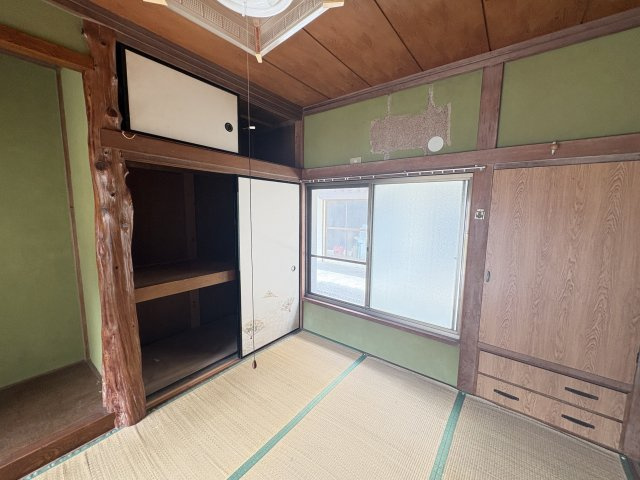 売土地　沼津市戸田のその他|上物有の土地です（室内）