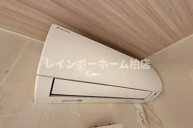 【仲介手数料：50％OFF】対象物件！の設備|エアコンです（リビング1台、他2台は残置物）