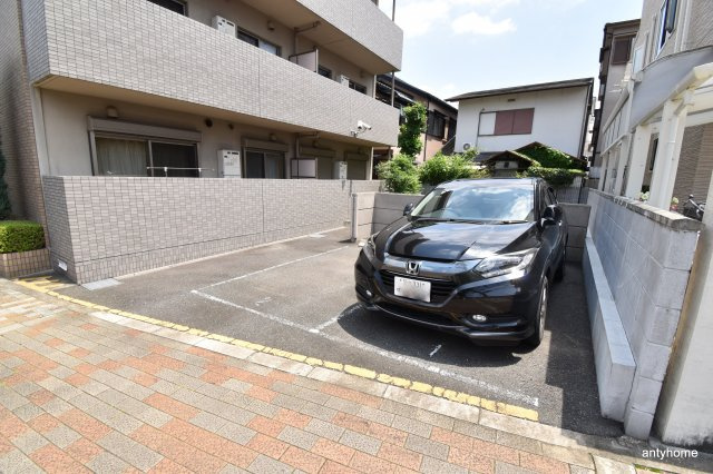 エクセル吹田　仲介手数料無料の駐車場