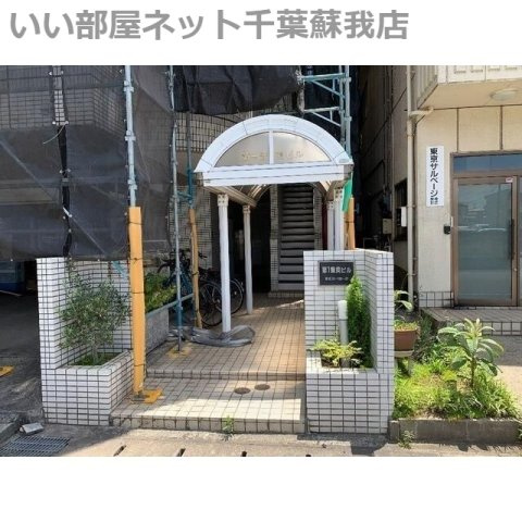 第一登美ビルのエントランス|落ち着いたエントランスです