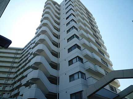 ファミール江波公園リバーサイド壱番館の外観