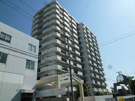 ファミール江波公園リバーサイド壱番館の外観