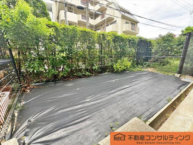 東急ドエル・アルス神戸本山の庭