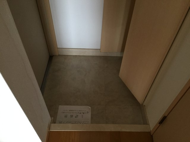 ヴェルト亀戸の玄関