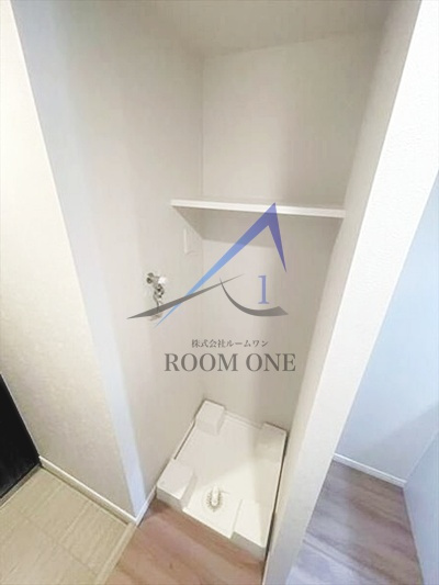 AZESTお花茶屋Ⅳの設備|洗濯機置き場です。