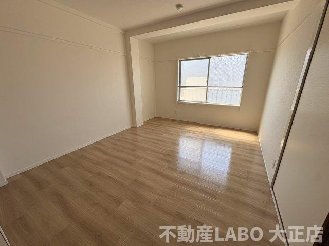 大成マンションの洋室