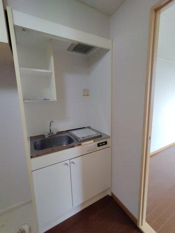 【キッチン】 | リバーサイド桜木通 | 同建物内別部屋の写真です。