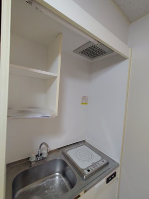 【キッチン】 | リバーサイド桜木通 | 同建物内別部屋の写真です。