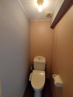【トイレ】 | リバーサイド桜木通 | 同建物内別部屋の写真です。