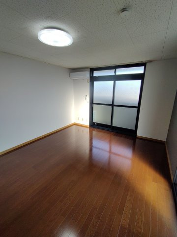 【内装】 | リバーサイド桜木通 | 同建物内別部屋の写真です。