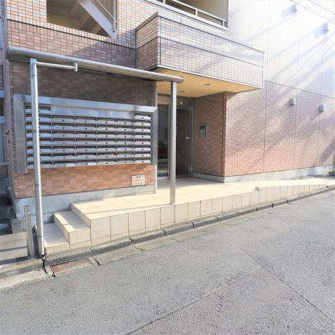 JC　PARKみずほ台のエントランス