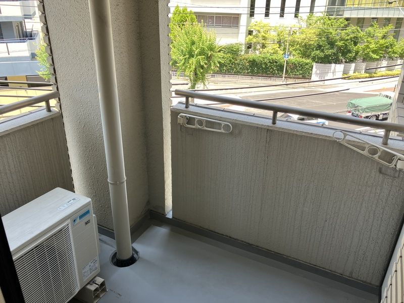 アルプス西梅田のバルコニー