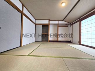 【和室】 | 宝塚市安倉南４丁目中古戸建リフォーム済み | ２階和室８帖です♪足を伸ばして寛げる居室です！！