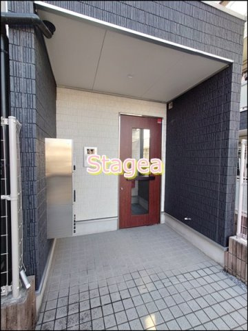 さいたま市中央区本町東４丁目の賃貸マンションのエントランス