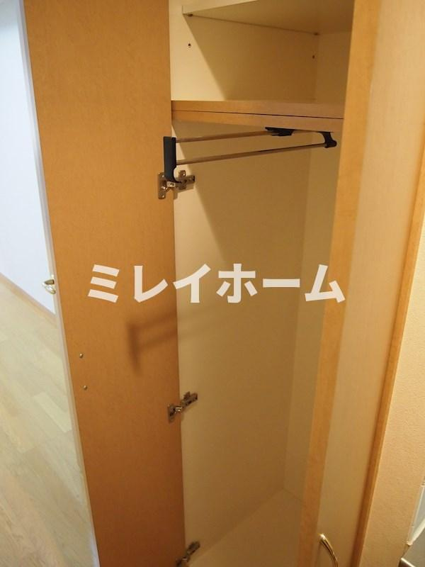 ルーブル西五反田弐番館の収納|同建物内、別のお部屋の参考写真になります。