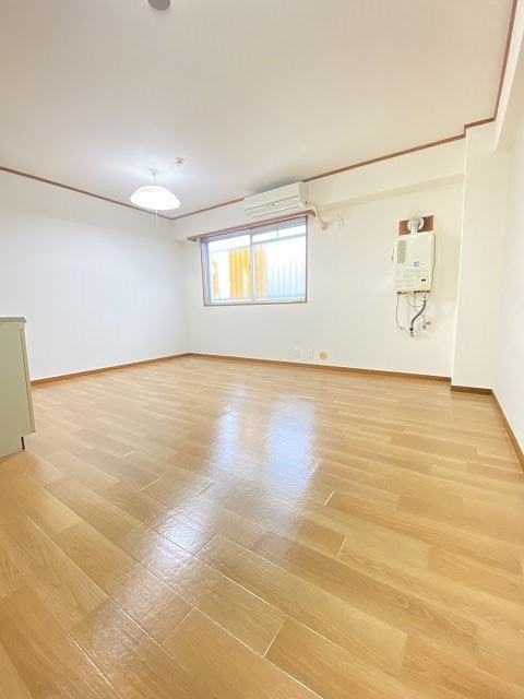 尼崎市西御園町の賃貸マンションの寝室