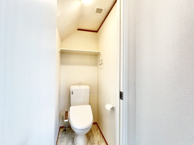 さくらハウスのトイレ|ゆったりとした空間のトイレです