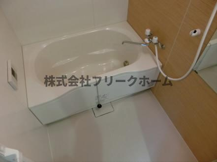 三鷹市井の頭５丁目のタウンの浴室