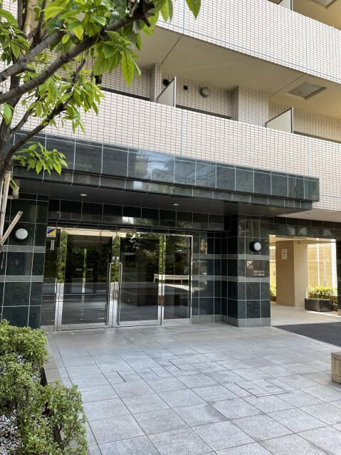 スカイコートパレス錦糸町のエントランス