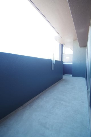 クロノス30新町IIのバルコニー