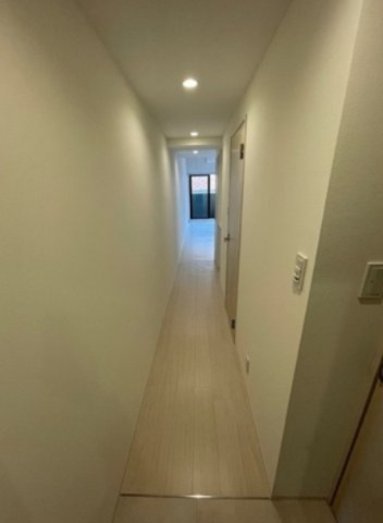 Dash Living Komagomeの玄関