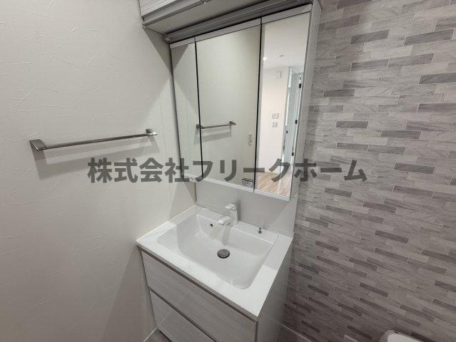小金井市貫井北町１丁目の一戸建ての洗面所