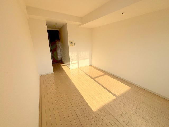 アドバンス新大阪Ⅴの洋室