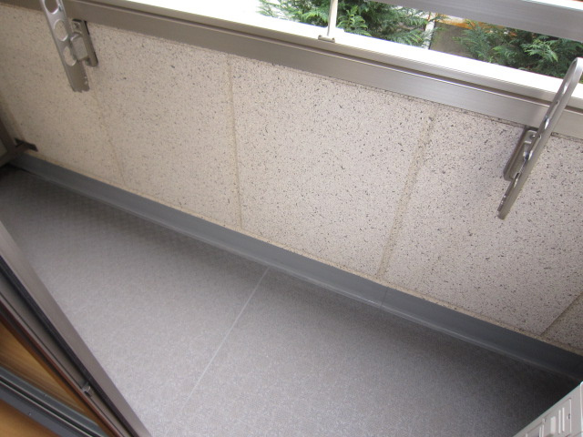 武蔵野市境南町５丁目の賃貸マンションのバルコニー