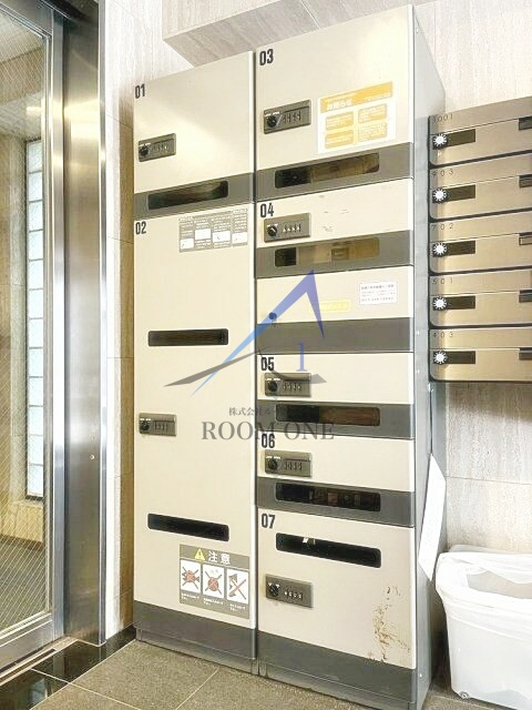 ロイヤルアメニティー白金のその他共用部分|宅配ボックスです。