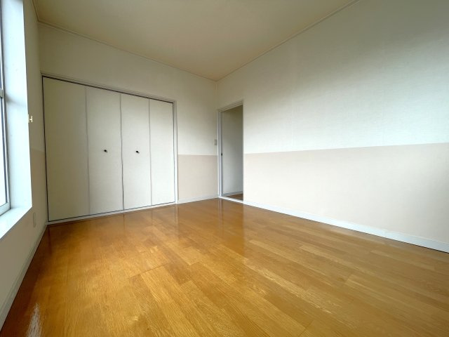 アプリ緑ヶ丘の洋室