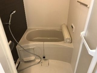サンプレス八筋の浴室