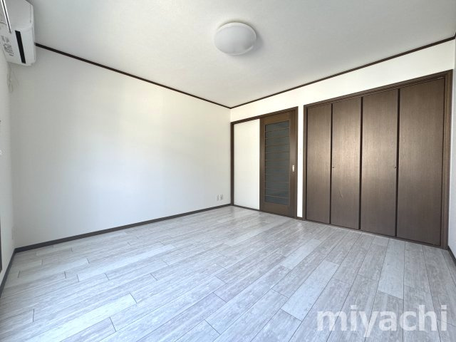 エクセレントハイツフローラの洋室