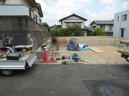 安佐北区真亀５丁目の前面道路含む現地写真