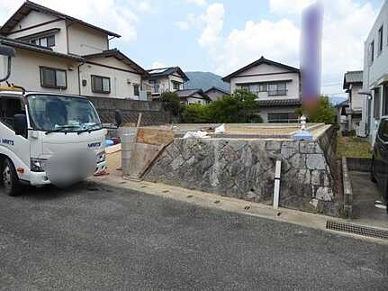 安佐北区真亀５丁目の前面道路含む現地写真