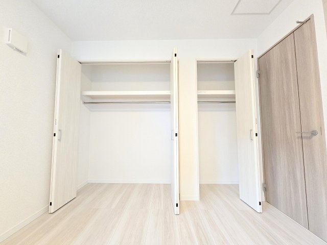 羽村市小作台5丁目　全2棟の収納