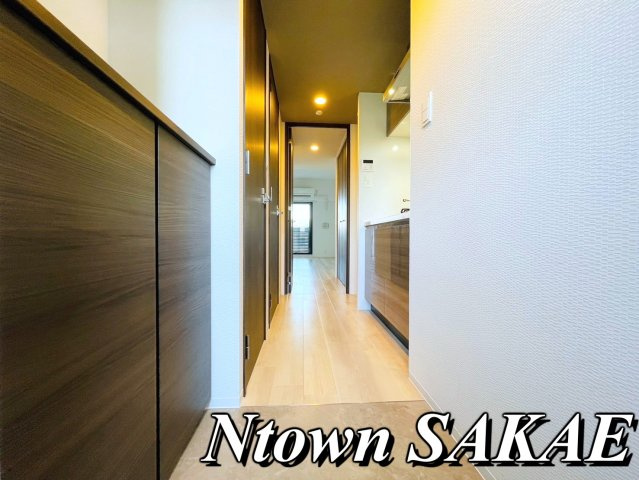 【玄関】 | S-RESIDENCE池下西 | 明るい玄関です