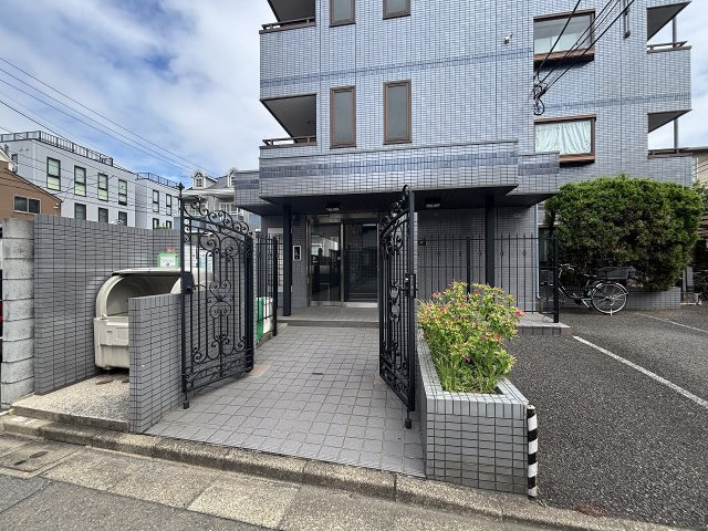 【エントランス】