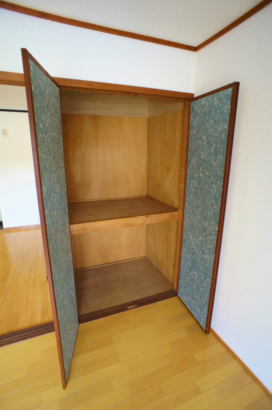 ネオステージⅢ【キャッシュバック対象物件】の収納|こまごまとしたものを収納できそうですね