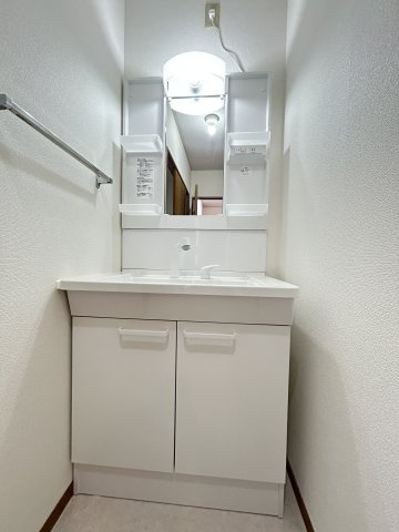 クオリティ三条南の洗面所