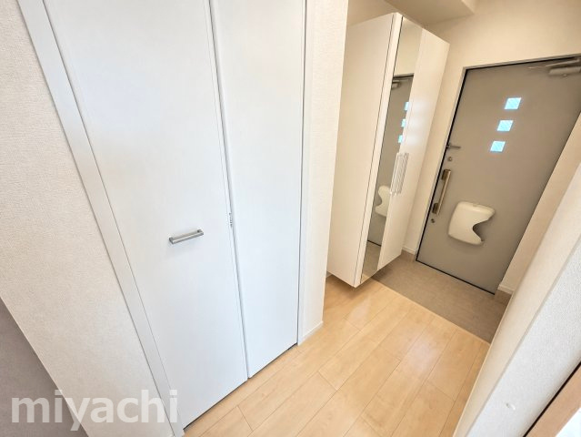 パークアクシス　EAST　Cの玄関