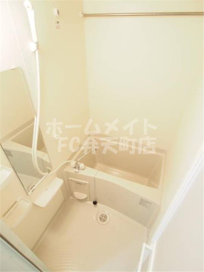 【浴室】 | ララプレイスOSAKA WEST PRIME | ゆったり過ごせるお風呂です
