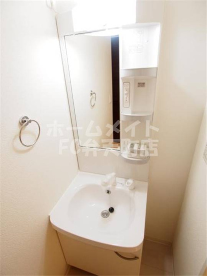 【洗面所】 | ララプレイスOSAKA WEST PRIME | コンパクトで使いやすい洗面所